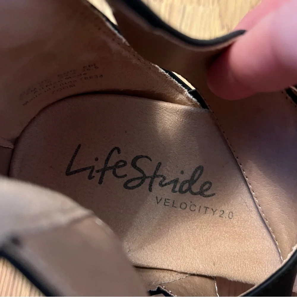 Life Stride Black and Tan Sandals - Picture 10 of 11
